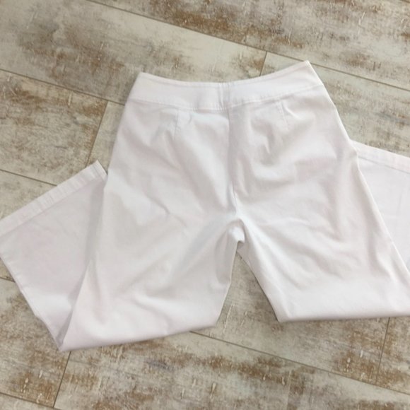 LAST CHANCE!  Classic White Chico's Pants - Picture 6 of 6